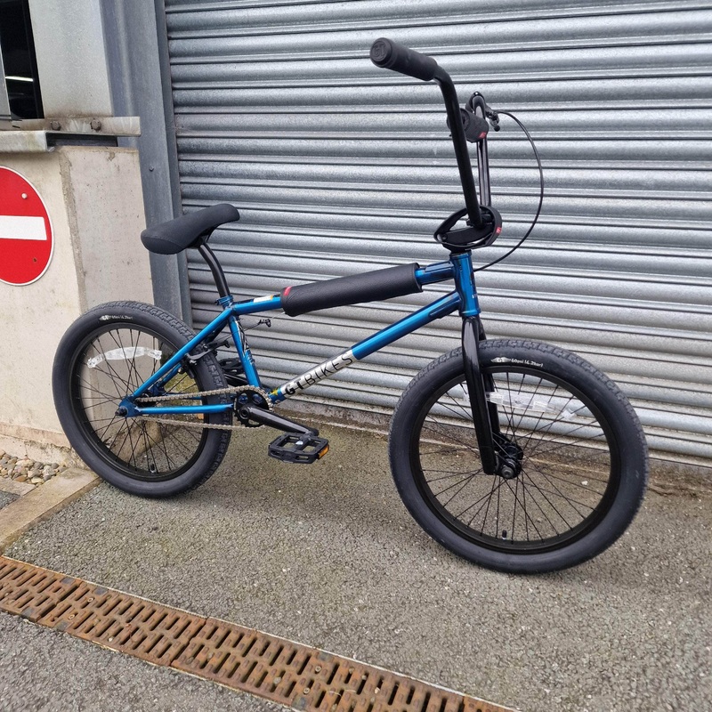 GT Team Conway 21.25″ TT Bike Trans Teal