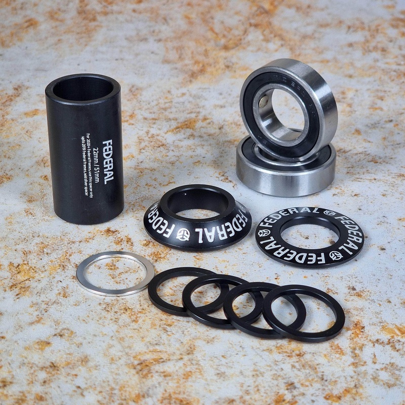 Federal V2 Mid Bottom Bracket Black