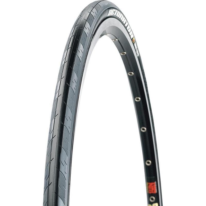 Maxxis Detonator Tire – 700 x 28 Clincher Wire Black