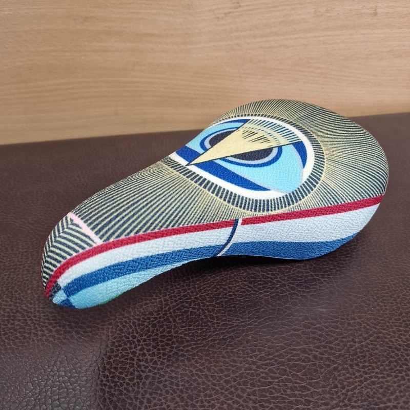 United Monocole Fat Stealth Pivotal Seat