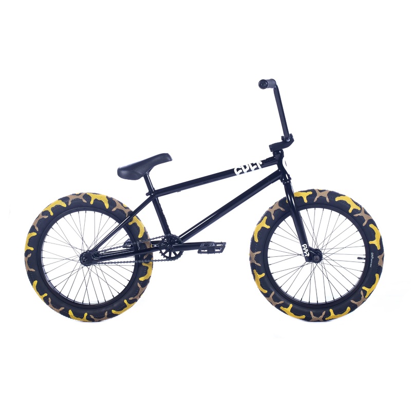 Cult Control 20.75TT BMX Freestyle Bike-Black/Yellow Camo Tires